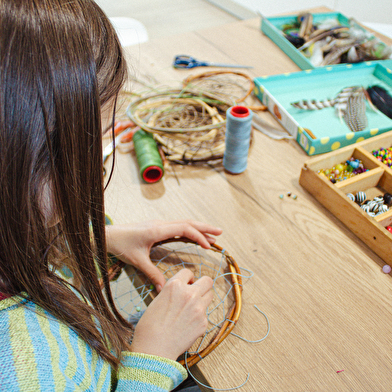 Atelier des savoir-faire - Ateliers graines d'artisans : Attrape-rêves avec Violette DERBOUX