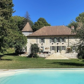 Le Domaine du Très-Haut au Château de Montanges. - MONTANGES
