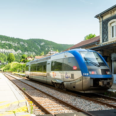 Ligne des hirondelles au départ de Saint-Claude à destination de Dole